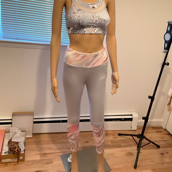 Yoga Pants - Picture 4 of 6